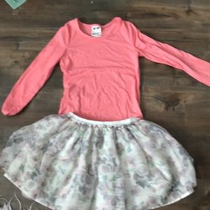 Cute skirt/ top outfit